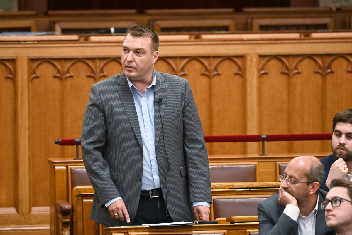Barkóczi Balázs DK