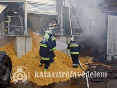 tűz kukoricatárolóban Nyírgyulajban