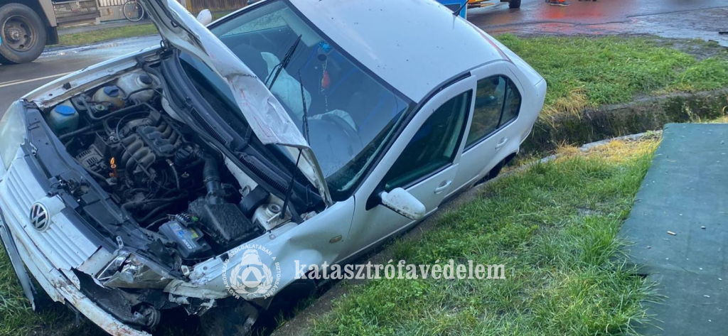 Tarpán baleset történt