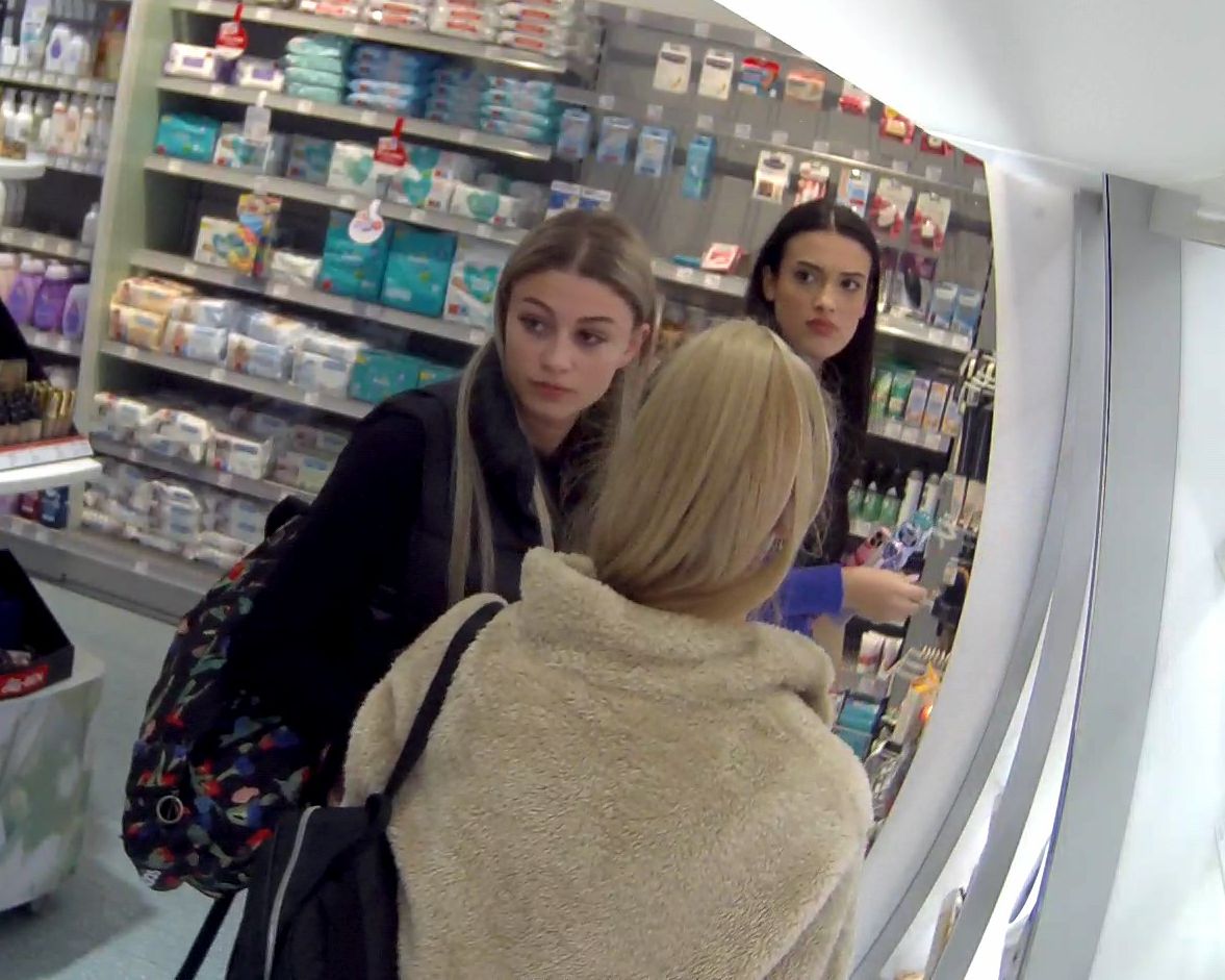 nyíregyházi drogériából loptak