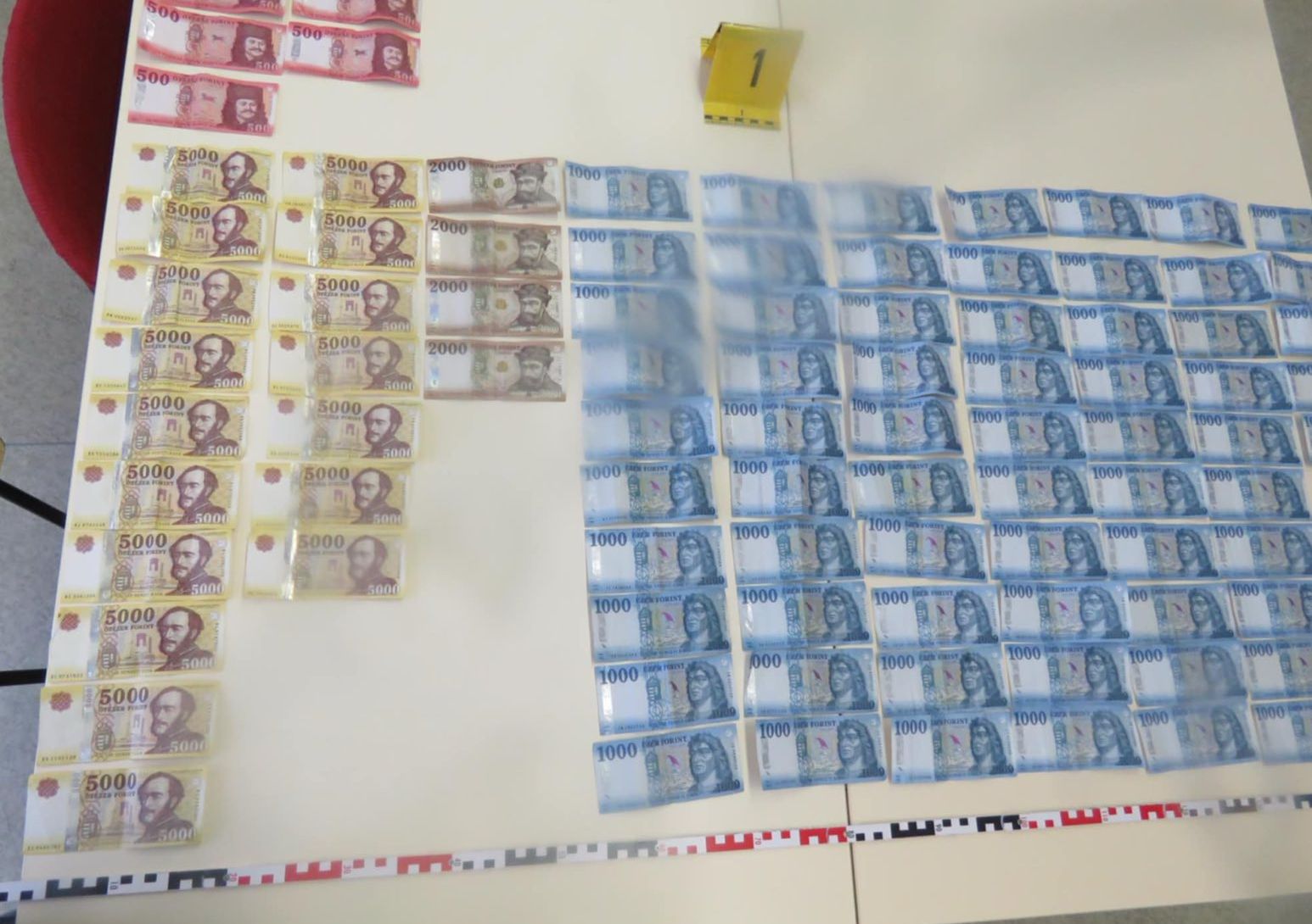 Lecsaptak a mándoki drogdílerre