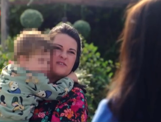 Nyíregyházi kisfiú bölcsőde combcsonttörés
