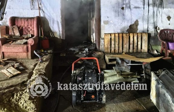 Lakhatatlanná vált egy ház Gávavencsellőn