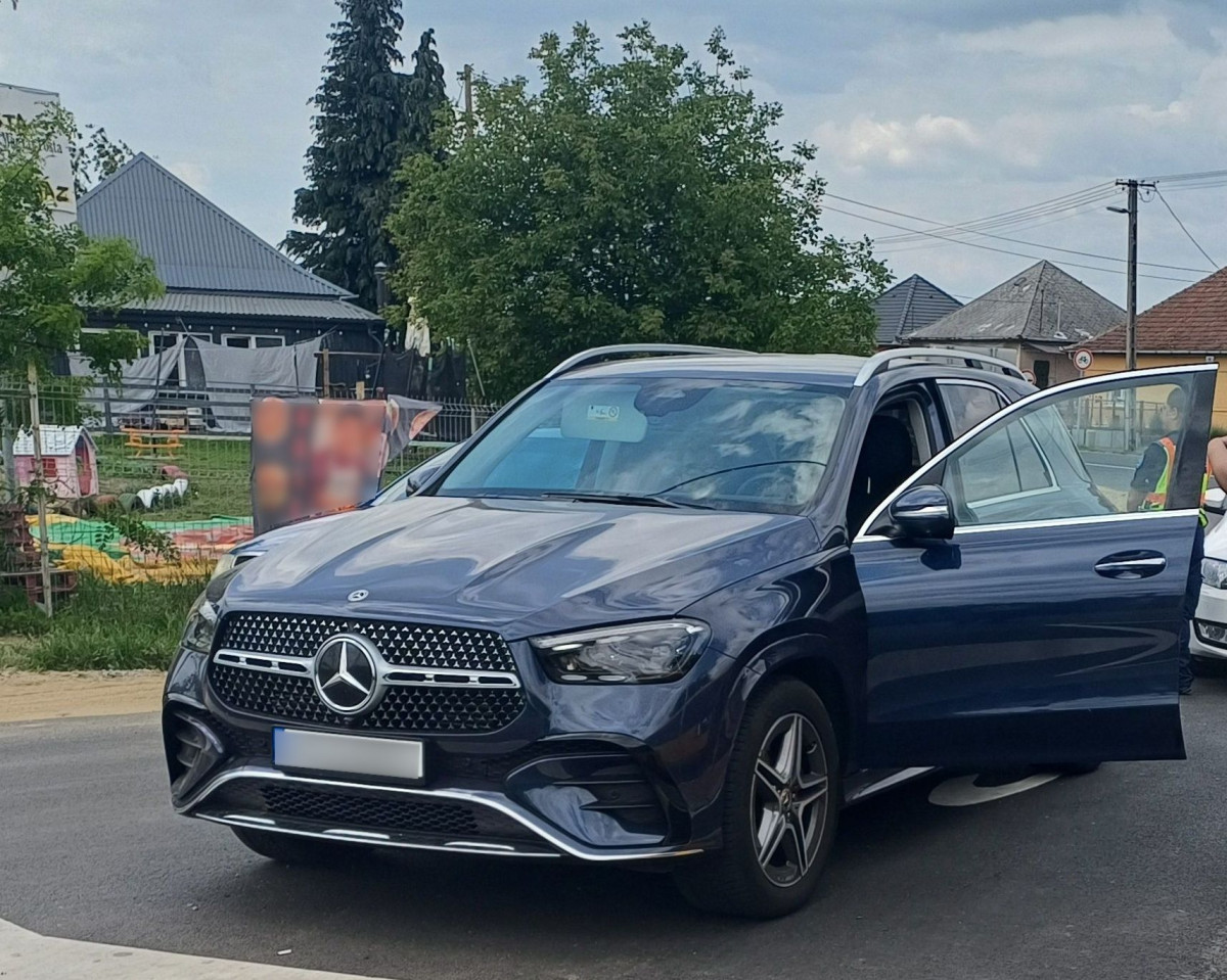 Körözött autót fogtak a kölcsei rendőrök