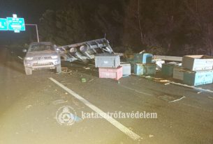 Méhkaptárak szóródtak szét az M3-as autópályán történt baleset után